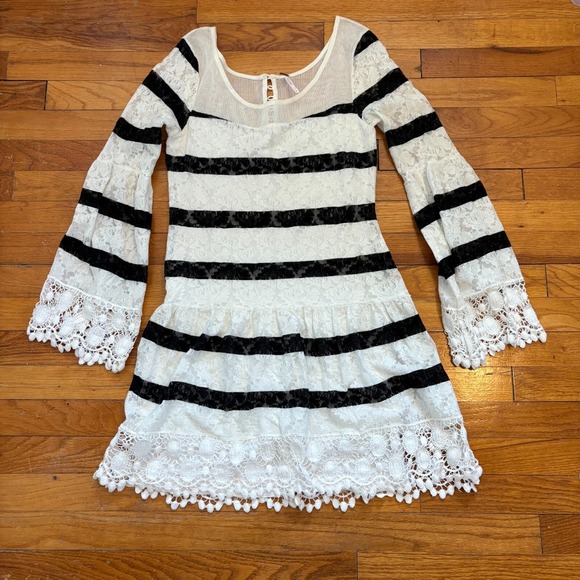 Free People Dresses & Skirts - Free People Women's Small Black White Dress Crochet Bell Sleeves Lace Boho Mini